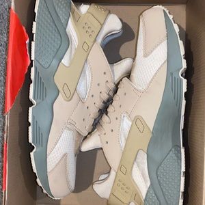 Nike air huarache low top custom